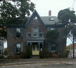 57 Gregory St, Unit 2nd floor in Marblehead, MA - Building Photo - Building Photo