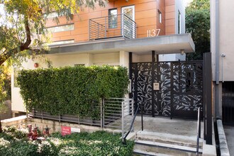 Residential Condominiums in West Hollywood, CA - Building Photo - Building Photo