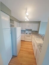 1301 S Puget Dr in Renton, WA - Building Photo - Building Photo