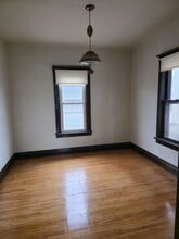 121 Davis Ave in Rockdale, IL - Building Photo - Building Photo