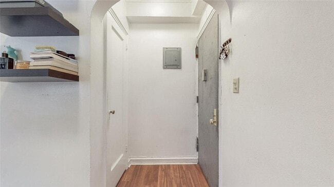 224 Highland Blvd in New York, NY - Building Photo - Building Photo