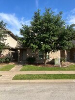 3625 Haverford Rd in College Station, TX - Building Photo