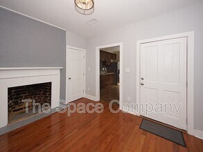 126 Logan St in Charleston, SC - Building Photo - Building Photo