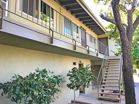 1530 Bath St in Santa Barbara, CA - Building Photo - Building Photo