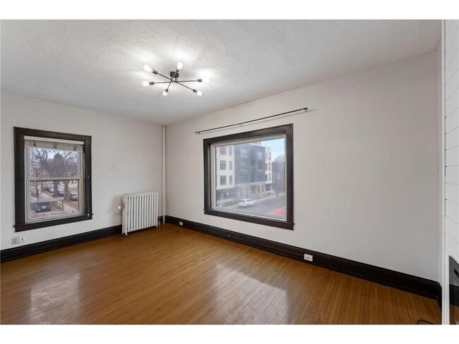 2881 Irving Ave S in Minneapolis, MN - Building Photo - Building Photo