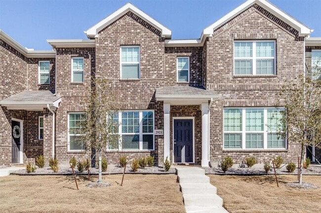 property at 2921 Mare Dr