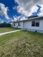 10874 SW 154th Terrace in Miami, FL - Building Photo - Building Photo