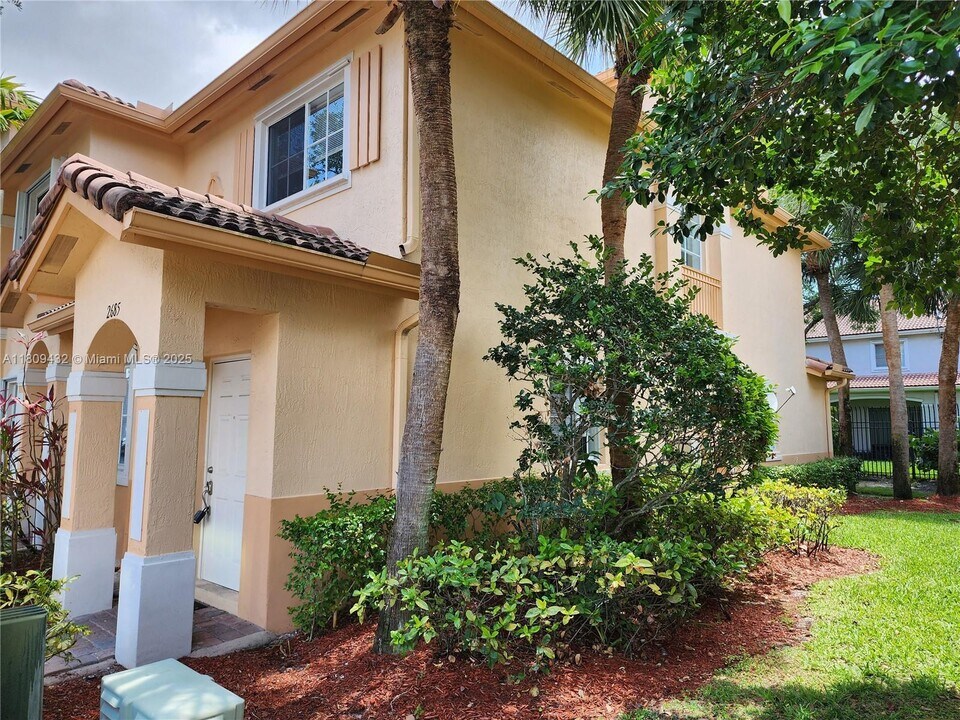 2685 SW 83rd Terrace in Miramar, FL - Building Photo