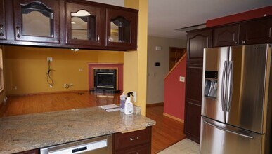 914 Eagle Crest Dr in Madison, WI - Building Photo - Building Photo