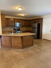 2428 Ellis Dr in Shawnee, OK - Building Photo - Building Photo