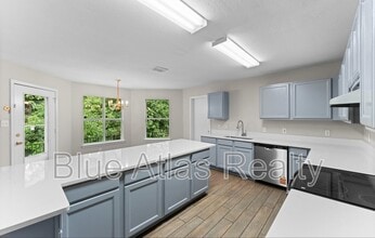 1817 Cedarbriar Dr in Mesquite, TX - Building Photo - Building Photo