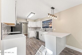 2460 Cypress Springs Rd in Orange Park, FL - Building Photo - Building Photo