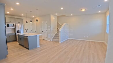 776 Nob Hl Ln in Fort Collins, CO - Building Photo - Building Photo