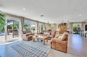 388 Hibiscus Dr in Hallandale Beach, FL - Building Photo - Building Photo