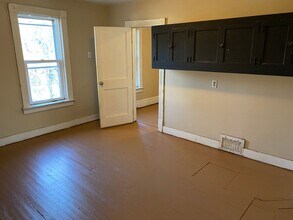 736 Jackson St-Unit -Upper in Wausau, WI - Building Photo - Building Photo