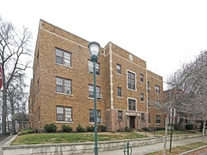 Jefferson Apartments in Chattanooga, TN - Foto de edificio - Building Photo