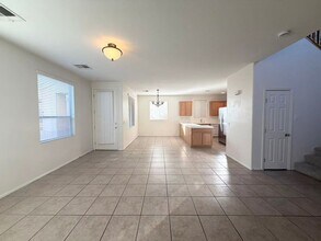 7365 W Shelbourne Ave in Las Vegas, NV - Building Photo - Building Photo