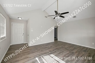 13702 Tanvern Ct in Houston, TX - Building Photo - Building Photo