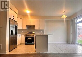 36 Rowlock St in Welland, ON - Building Photo - Building Photo