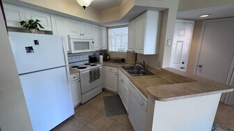 1841 Island Club Dr in Indialantic, FL - Building Photo