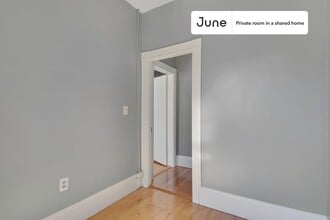 Private bedroom in 4 bed/1 bath Home in Boston, MA - Building Photo - Building Photo