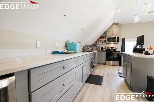 131 Murdock St, Unit 2 in Boston, MA - Building Photo - Building Photo
