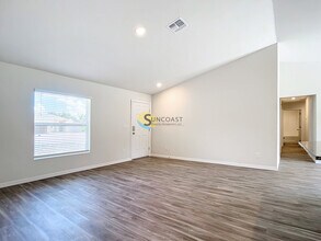 11501 N Landover Terrace in Dunnellon, FL - Building Photo - Building Photo
