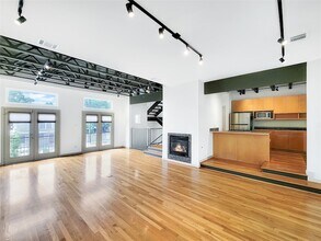 321 E 20th St in Houston, TX - Building Photo - Building Photo