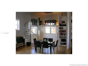 227 Michigan Ave-Unit -303 in Miami Beach, FL - Foto de edificio - Building Photo