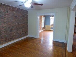 205 E 32nd St, Unit 1208 in Baltimore, MD - Building Photo - Building Photo