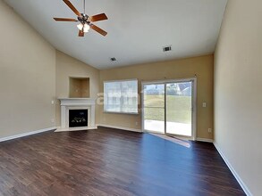 11225 Amherst Glen Dr in Charlotte, NC - Building Photo - Building Photo
