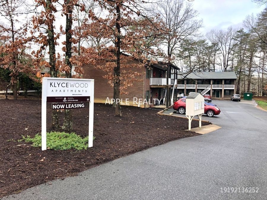 1027 Klyce St in Eden, NC - Building Photo