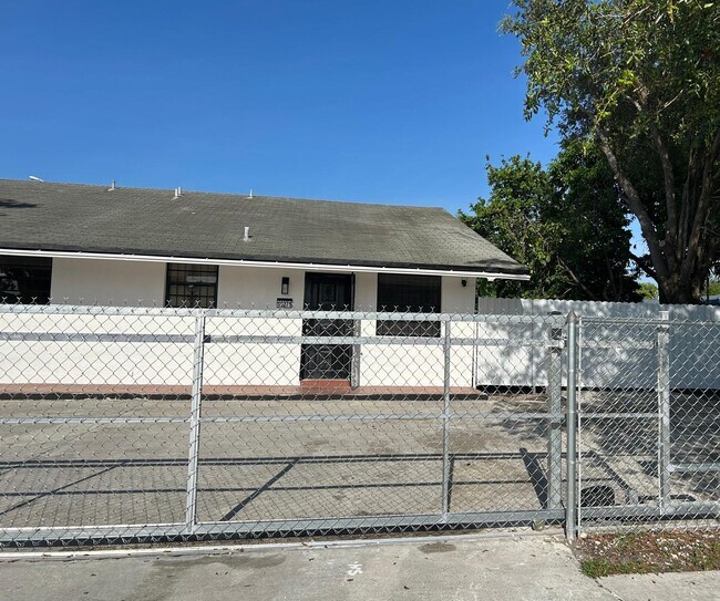 10271 NW 25th Ave in Miami, FL - Building Photo - Building Photo