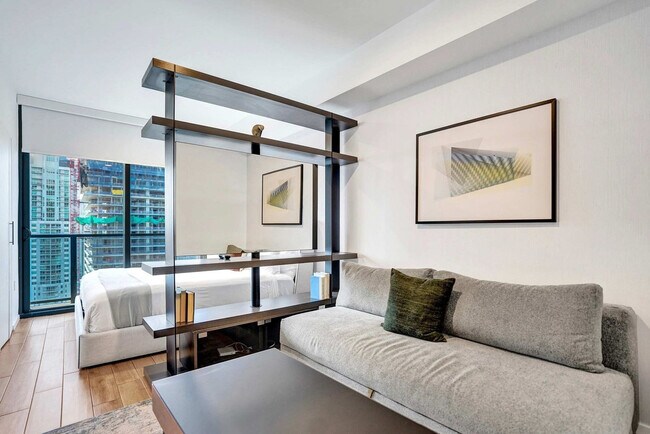 398 NE 5th St, Unit SI ID1504041P in Miami, FL - Building Photo - Building Photo