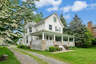 290 Soundview Ave in Stamford, CT - Foto de edificio - Building Photo