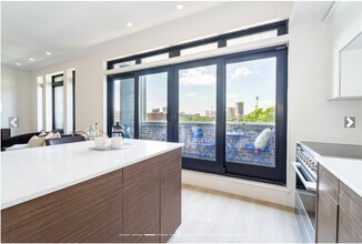 1950 Washington St, Unit PH-5D in Boston, MA - Foto de edificio - Building Photo