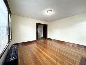 14 Grossman St in Quincy, MA - Building Photo - Building Photo