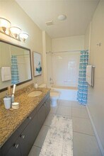 4304 Bayside Village Dr in Tampa, FL - Foto de edificio - Building Photo