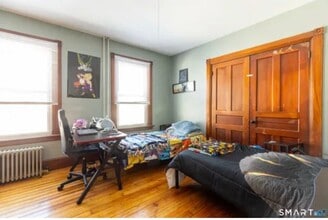 20 Pleasant St, Unit 1 in Windsor Locks, CT - Building Photo - Building Photo