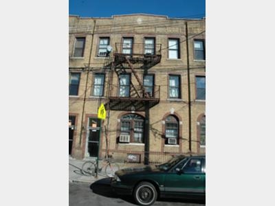 1717 E 8th St in Brooklyn, NY - Foto de edificio