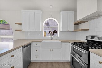 3941 E Monona Dr in Phoenix, AZ - Building Photo - Building Photo