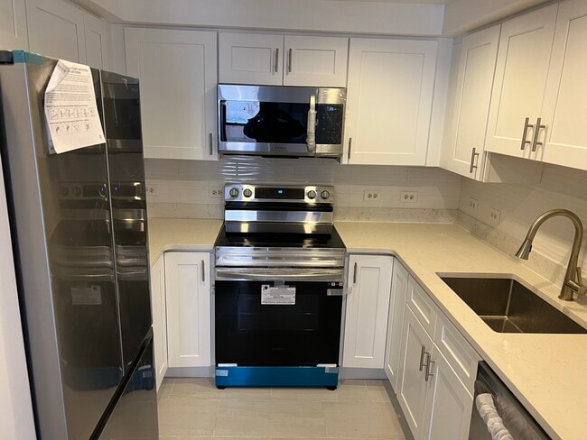 534 Commonwealth Ave, Unit 3D in Boston, MA - Building Photo - Building Photo