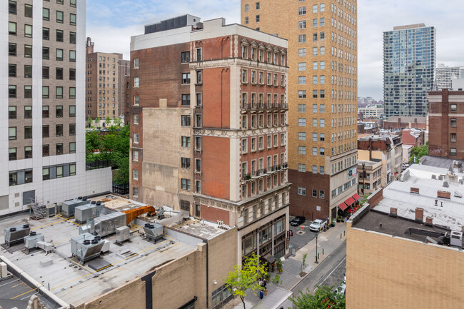 Chestnut Street Condominiums in Philadelphia, PA - Foto de edificio - Building Photo