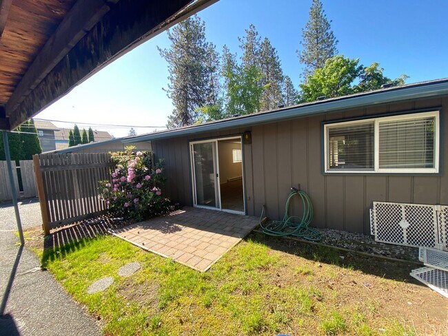 2909-2911 E 33rd Ave in Spokane, WA - Building Photo - Building Photo