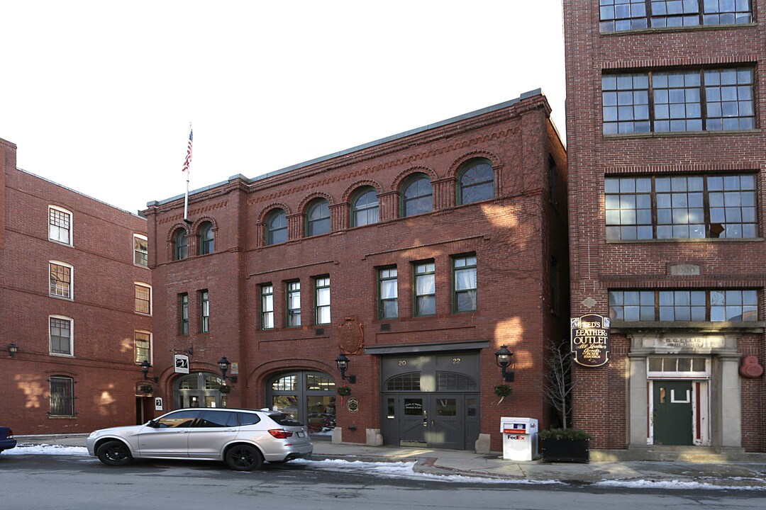 18-22 Essex St in Haverhill, MA - Foto de edificio