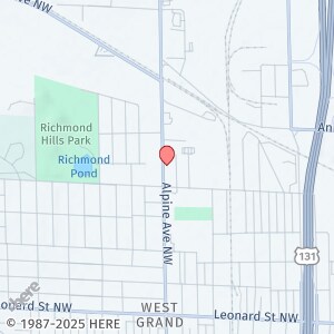 1638 Alpine Ave NW in Grand Rapids, MI - Building Photo