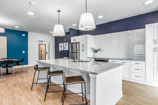 Hillcrest Green II in Oklahoma City, OK - Building Photo - Interior Photo