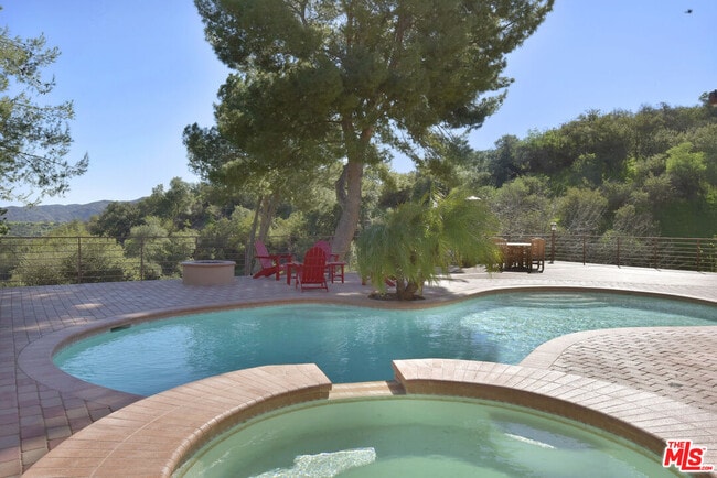 3106 Voltaire Dr in Topanga, CA - Building Photo - Building Photo