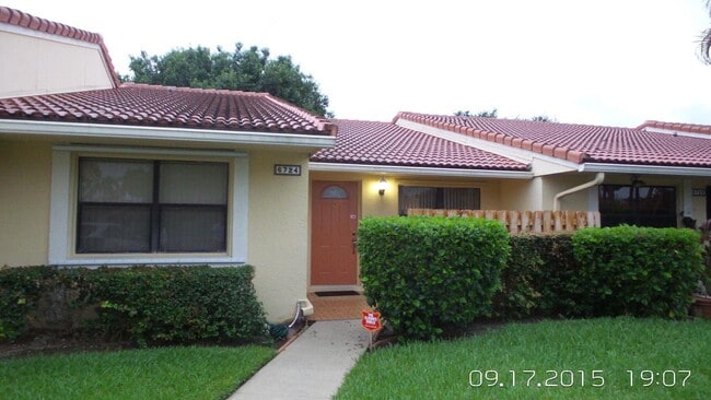 property at 6724 Bridlewood Ct