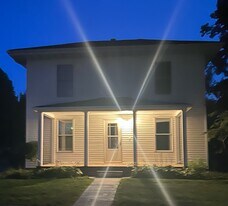 127 Wilbur St in North Adams, MI - Building Photo